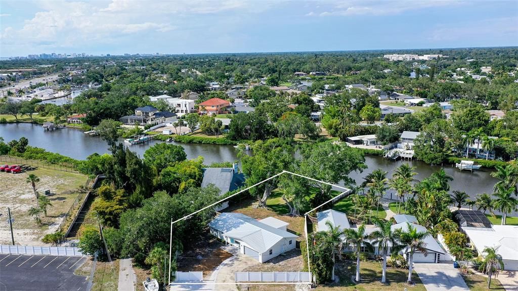 En Venta: $899,900 (3 camas, 2 baños, 1578 Pies cuadrados)