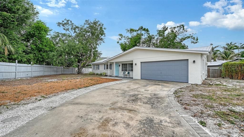En Venta: $899,900 (3 camas, 2 baños, 1578 Pies cuadrados)