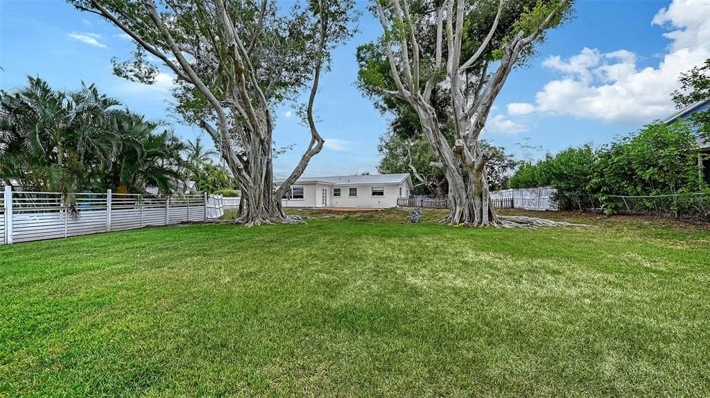 En Venta: $899,900 (3 camas, 2 baños, 1578 Pies cuadrados)