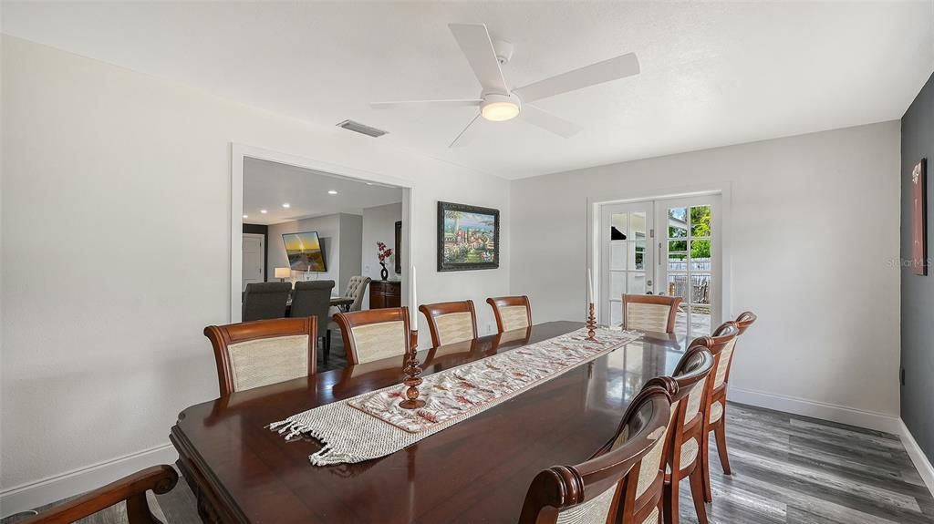En Venta: $899,900 (3 camas, 2 baños, 1578 Pies cuadrados)