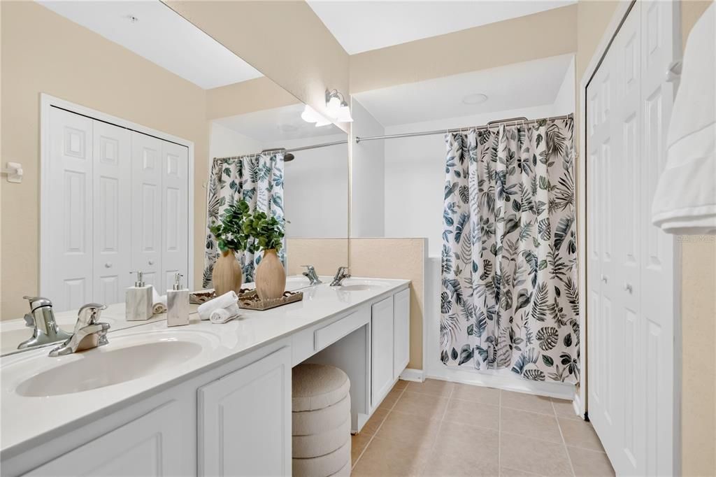 For Sale: $294,900 (3 beds, 2 baths, 1438 Square Feet)