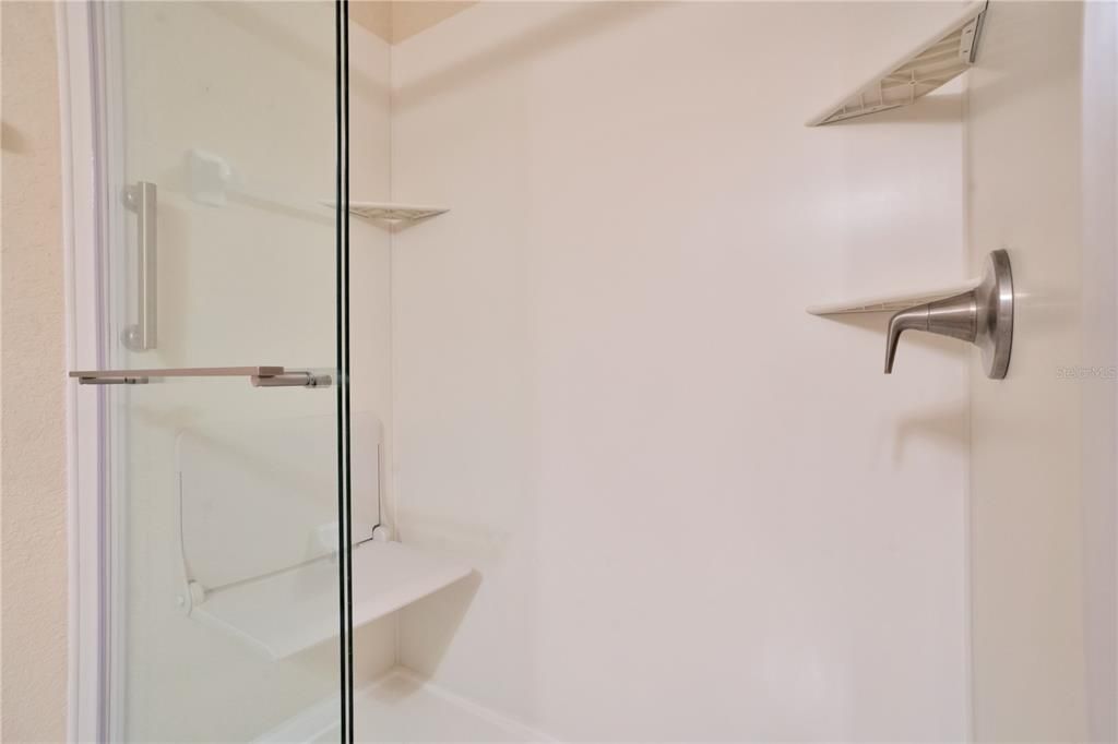 For Sale: $294,900 (3 beds, 2 baths, 1438 Square Feet)