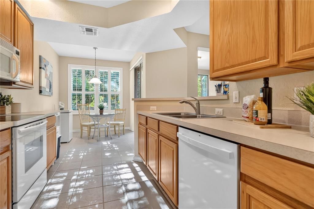 For Sale: $294,900 (3 beds, 2 baths, 1438 Square Feet)