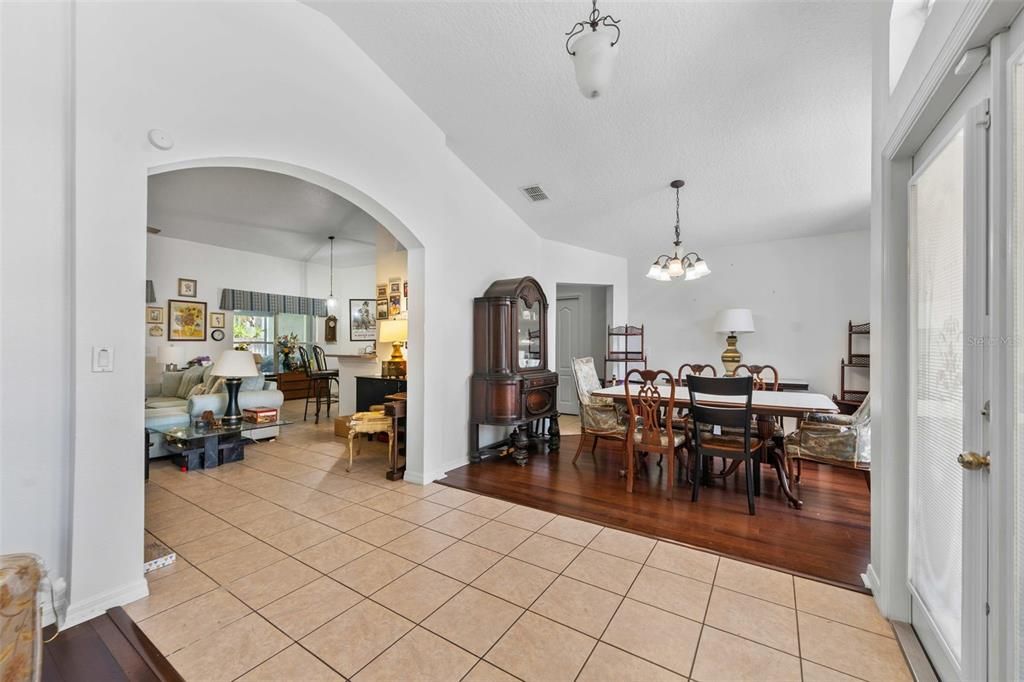 For Sale: $399,900 (4 beds, 2 baths, 2233 Square Feet)