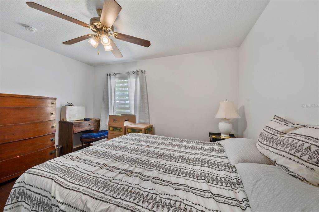 For Sale: $399,900 (4 beds, 2 baths, 2233 Square Feet)