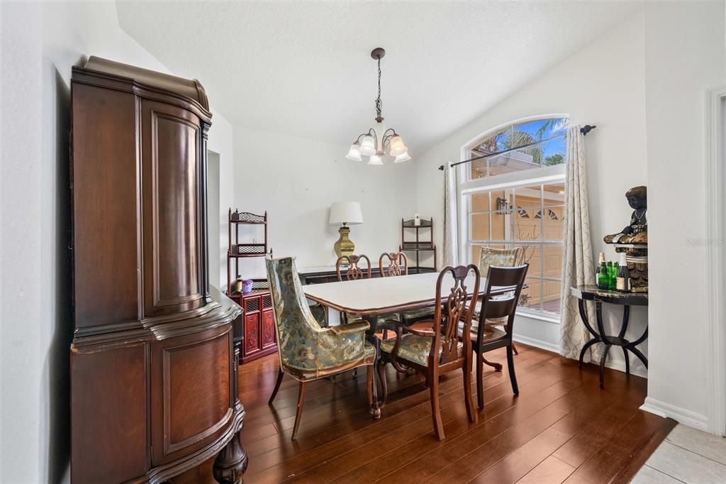 For Sale: $399,900 (4 beds, 2 baths, 2233 Square Feet)