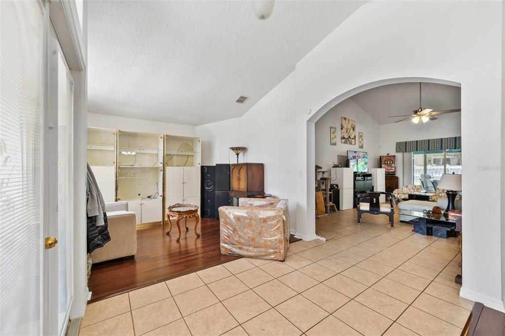 For Sale: $399,900 (4 beds, 2 baths, 2233 Square Feet)