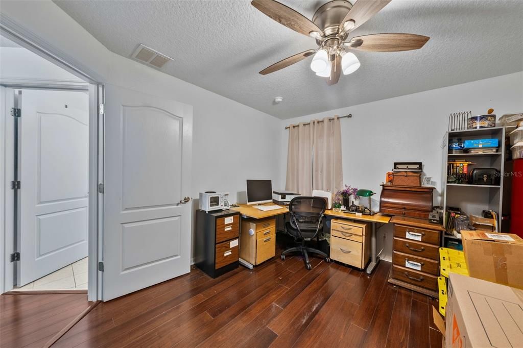 For Sale: $399,900 (4 beds, 2 baths, 2233 Square Feet)