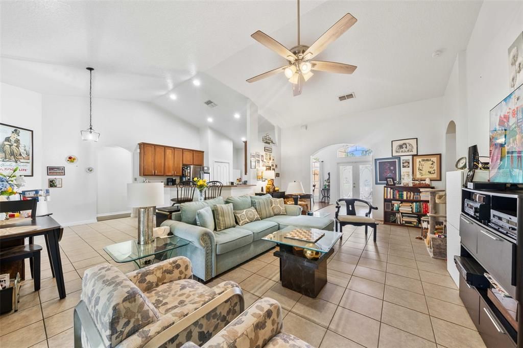 For Sale: $399,900 (4 beds, 2 baths, 2233 Square Feet)