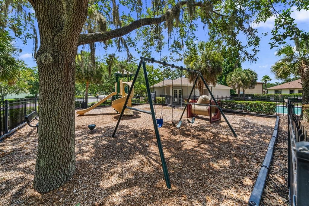 For Sale: $399,900 (4 beds, 2 baths, 2233 Square Feet)