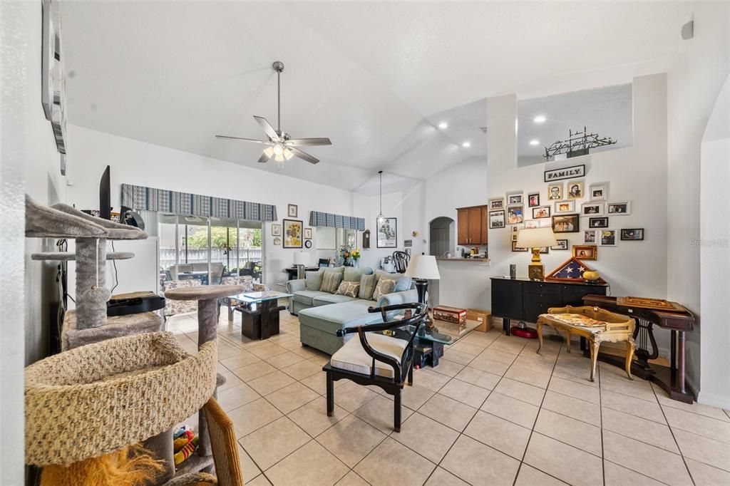 For Sale: $399,900 (4 beds, 2 baths, 2233 Square Feet)