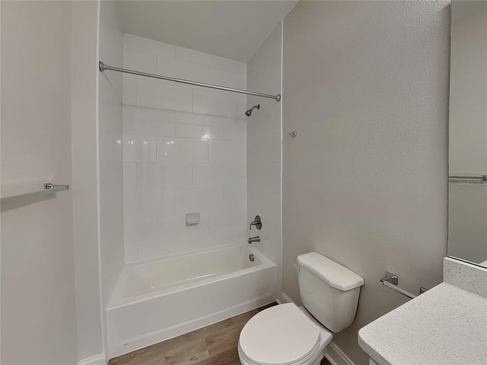 На продажу: $319,900 (3 спален, 2 ванн, 1620 Квадратных фут)