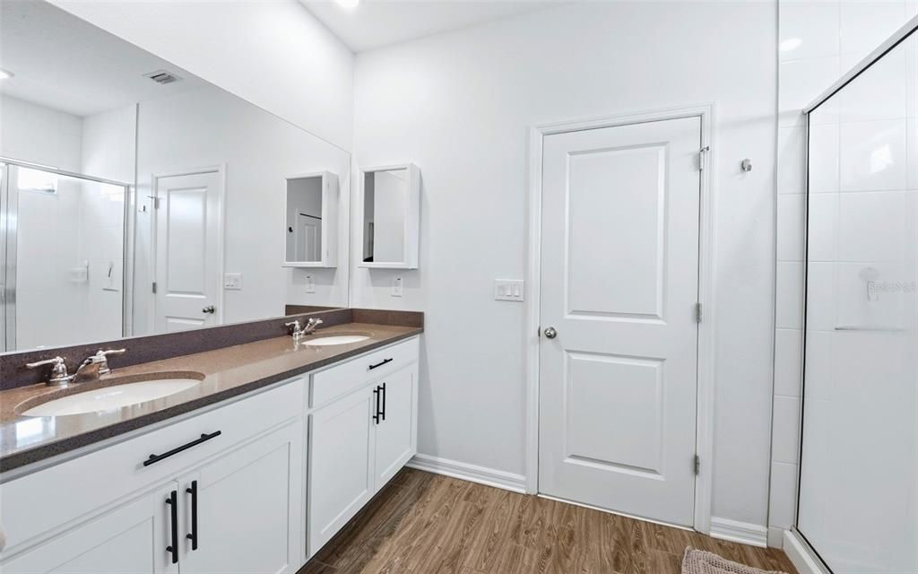 En Venta: $370,000 (3 camas, 2 baños, 2014 Pies cuadrados)