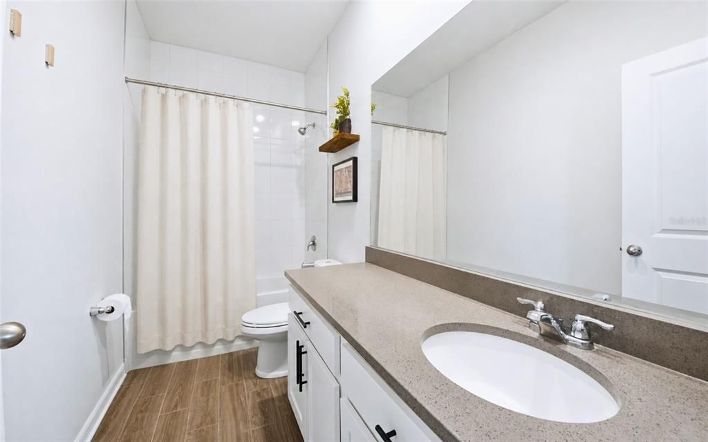 En Venta: $370,000 (3 camas, 2 baños, 2014 Pies cuadrados)