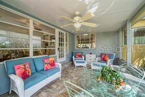 For Sale: $749,900 (2 beds, 1 baths, 1238 Square Feet)