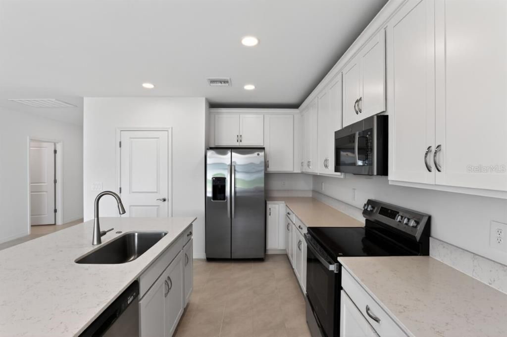 For Sale: $423,860 (3 beds, 2 baths, 1521 Square Feet)