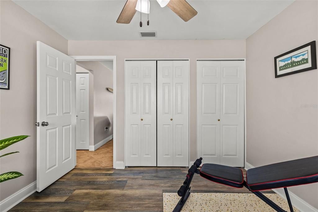 For Sale: $599,999 (4 beds, 2 baths, 1662 Square Feet)