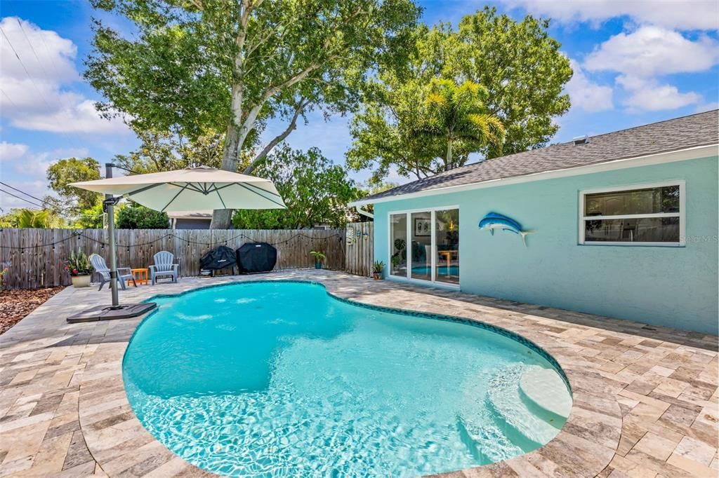 For Sale: $599,999 (4 beds, 2 baths, 1662 Square Feet)