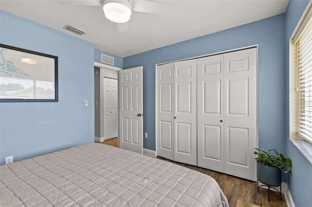 For Sale: $599,999 (4 beds, 2 baths, 1662 Square Feet)