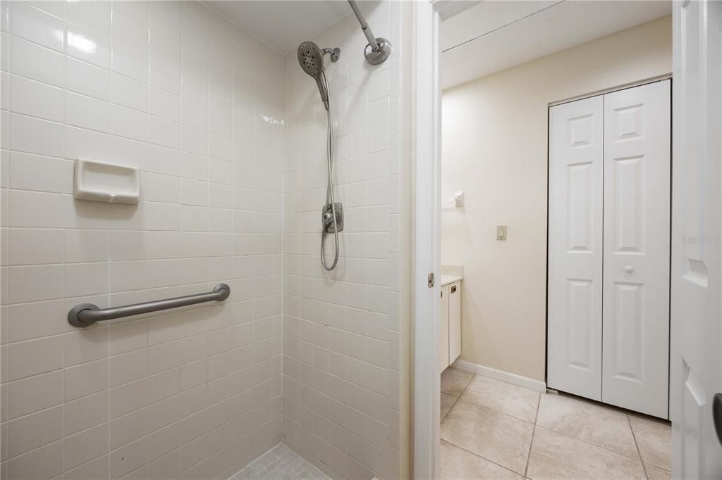 For Rent: $2,250 (2 beds, 2 baths, 1080 Square Feet)