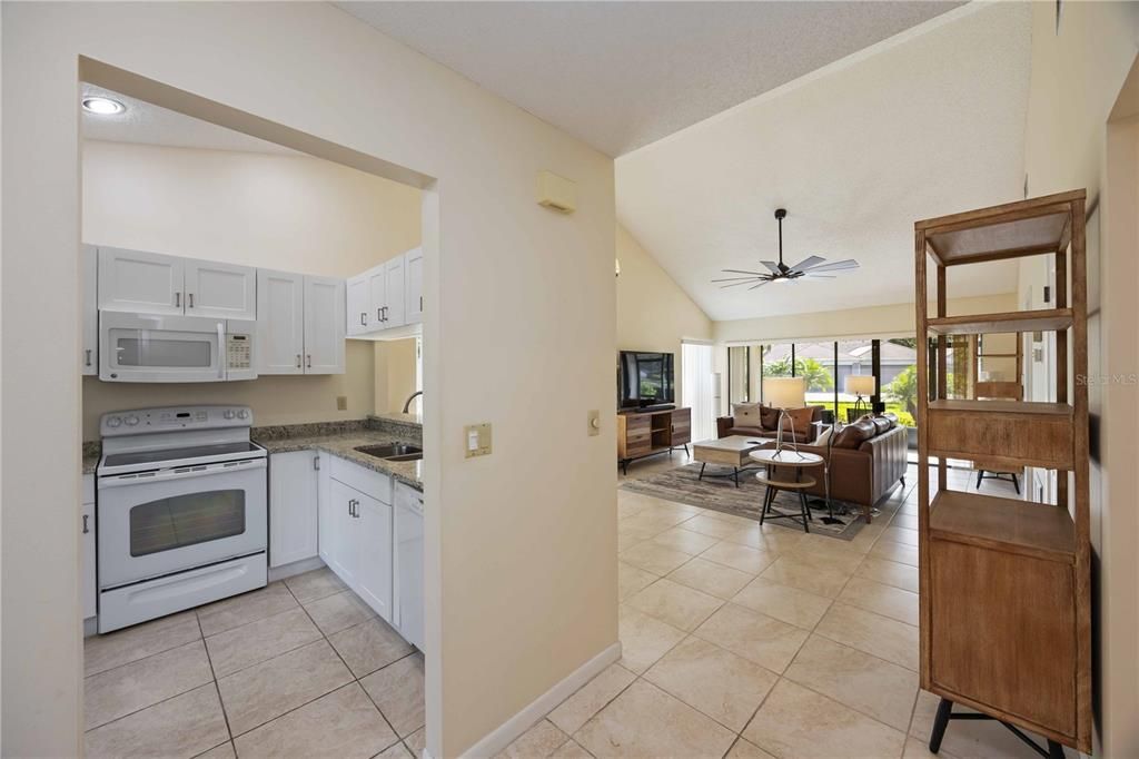 For Rent: $2,250 (2 beds, 2 baths, 1080 Square Feet)