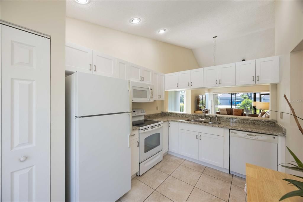 For Rent: $2,250 (2 beds, 2 baths, 1080 Square Feet)