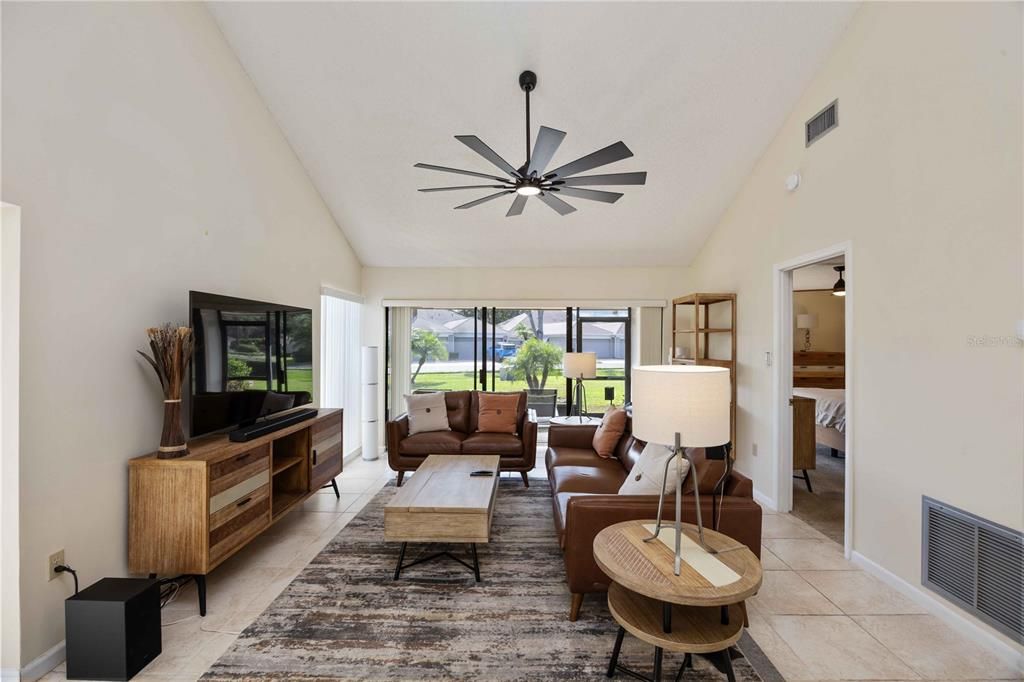 For Rent: $2,250 (2 beds, 2 baths, 1080 Square Feet)