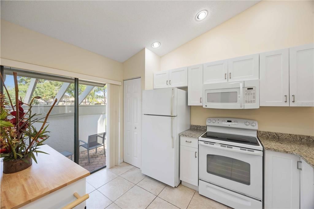 For Rent: $2,250 (2 beds, 2 baths, 1080 Square Feet)