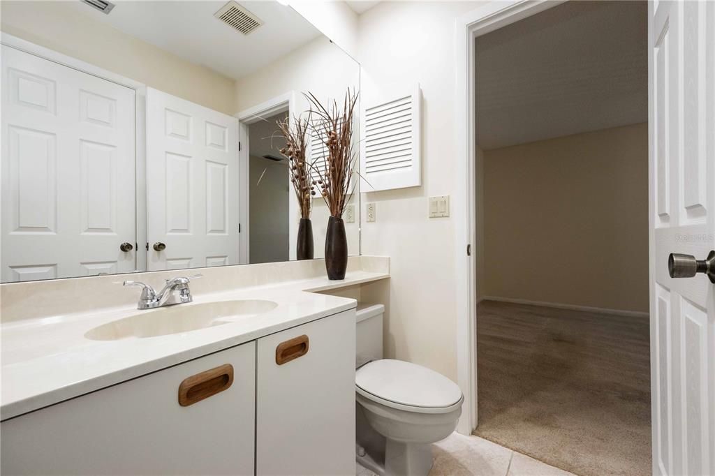 For Rent: $2,250 (2 beds, 2 baths, 1080 Square Feet)