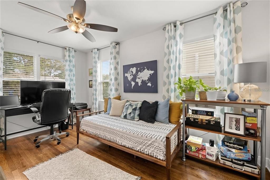 For Rent: $3,500 (4 beds, 2 baths, 1686 Square Feet)