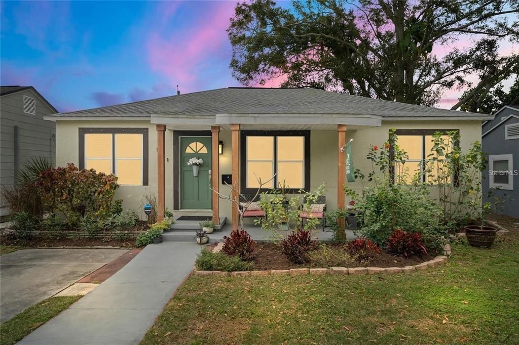 For Rent: $3,500 (4 beds, 2 baths, 1686 Square Feet)