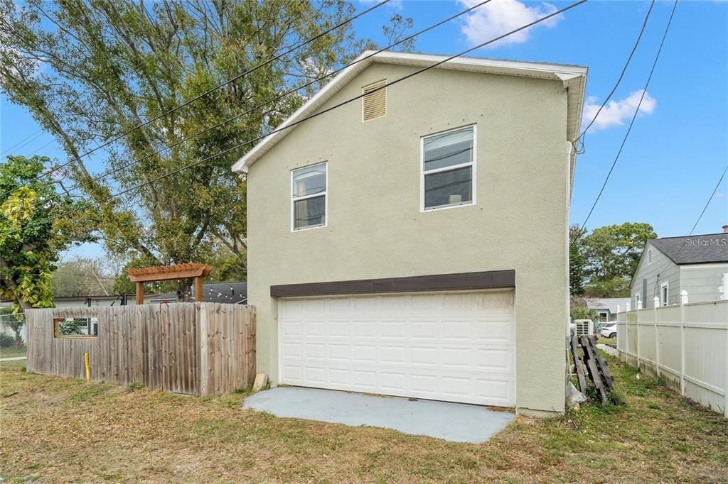 For Rent: $3,500 (4 beds, 2 baths, 1686 Square Feet)