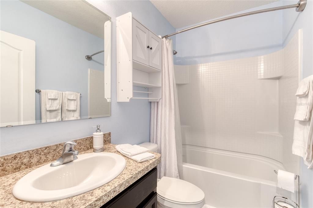 En Venta: $245,000 (3 camas, 2 baños, 740 Pies cuadrados)