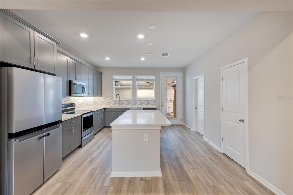 For Sale: $460,000 (3 beds, 2 baths, 1620 Square Feet)