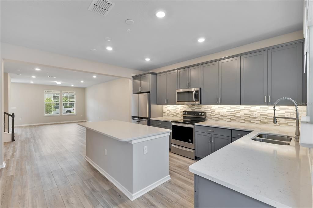 For Sale: $460,000 (3 beds, 2 baths, 1620 Square Feet)