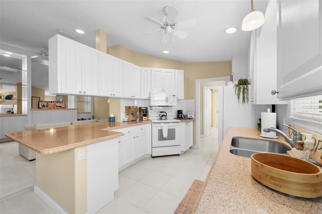 For Sale: $439,000 (2 beds, 2 baths, 1680 Square Feet)