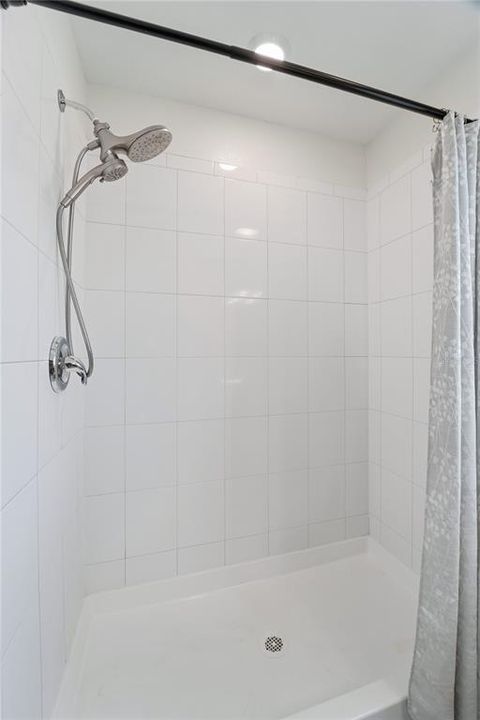 En Venta: $429,000 (4 camas, 2 baños, 1613 Pies cuadrados)