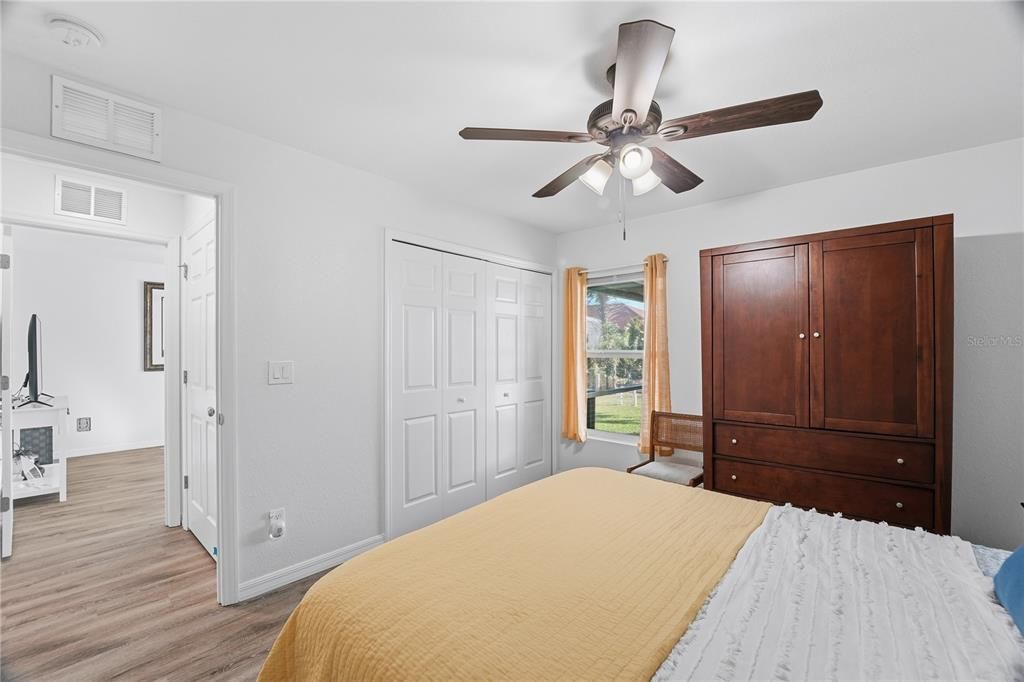 En Venta: $429,000 (4 camas, 2 baños, 1613 Pies cuadrados)