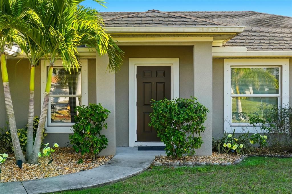 En Venta: $429,000 (4 camas, 2 baños, 1613 Pies cuadrados)