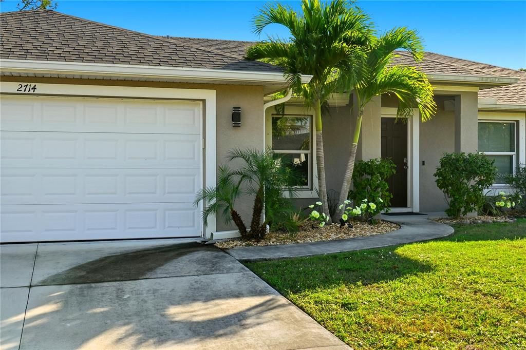 En Venta: $429,000 (4 camas, 2 baños, 1613 Pies cuadrados)