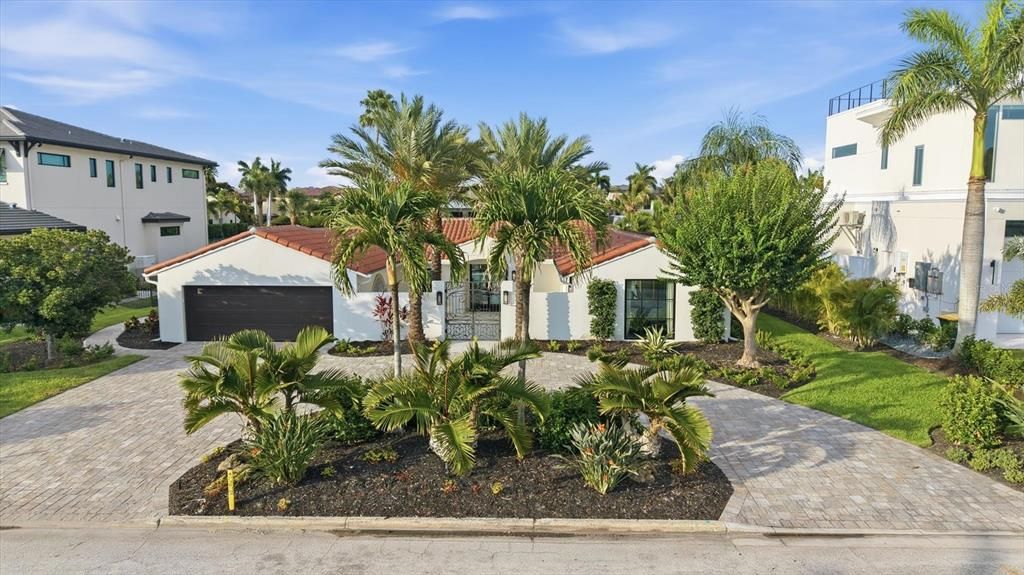 For Sale: $4,850,000 (4 beds, 4 baths, 2846 Square Feet)