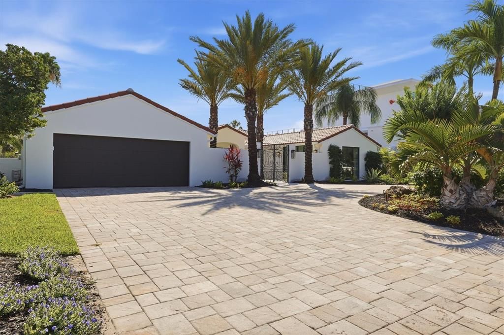 For Sale: $4,850,000 (4 beds, 4 baths, 2846 Square Feet)