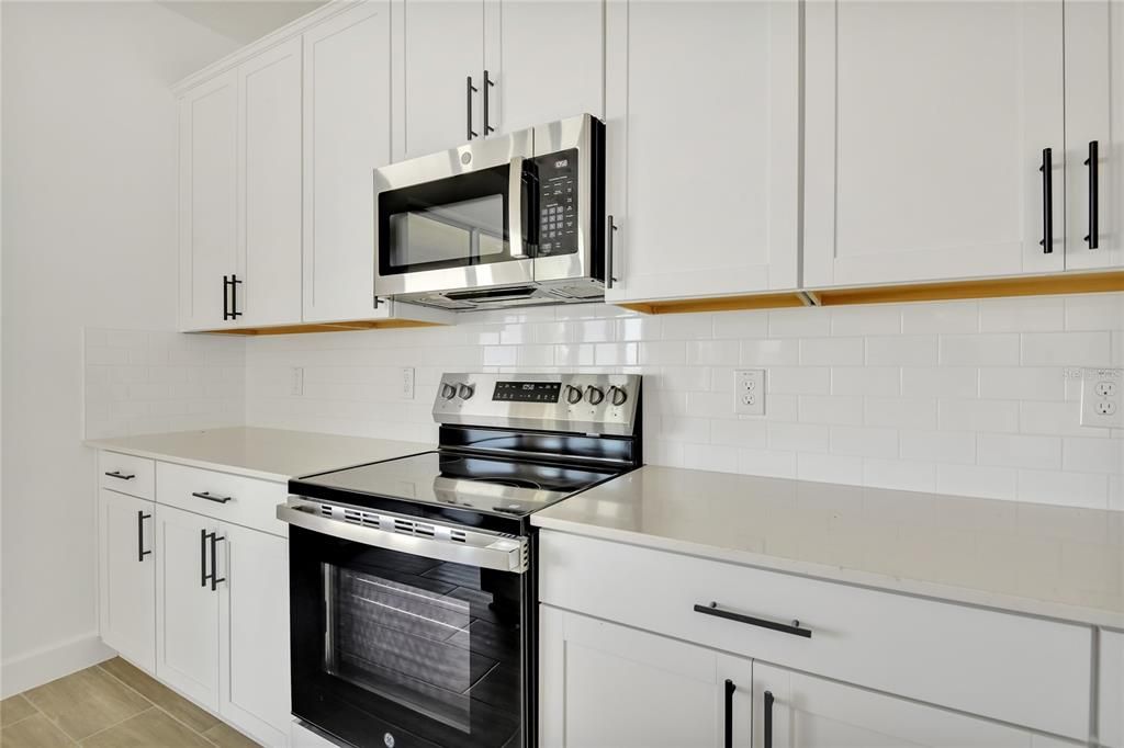 En Venta: $441,999 (5 camas, 3 baños, 3030 Pies cuadrados)