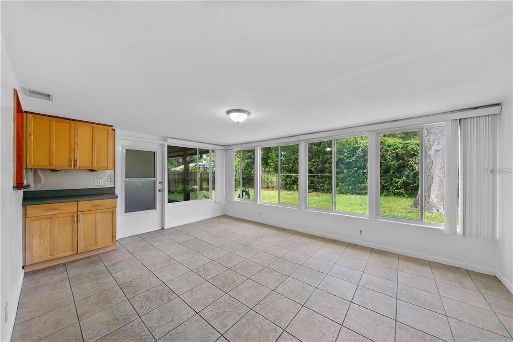 For Rent: $2,800 (3 beds, 2 baths, 1531 Square Feet)