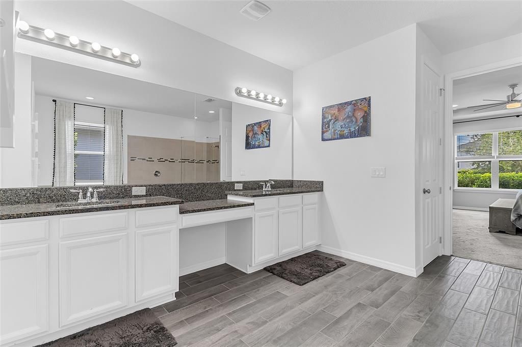 En Venta: $650,000 (4 camas, 4 baños, 2921 Pies cuadrados)