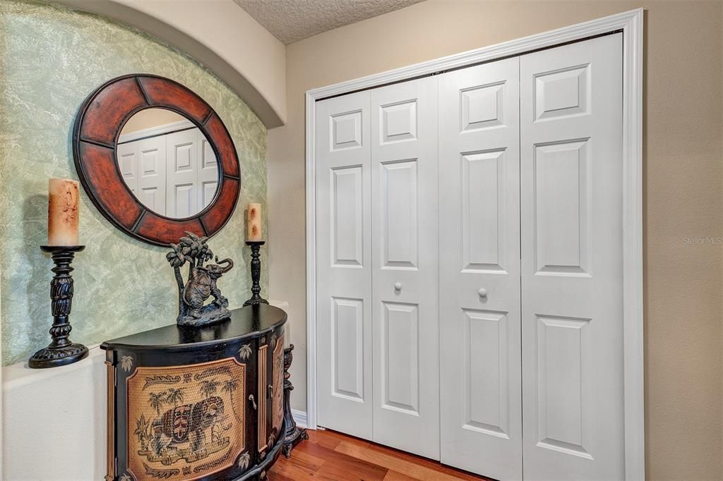 For Sale: $434,900 (3 beds, 2 baths, 2543 Square Feet)
