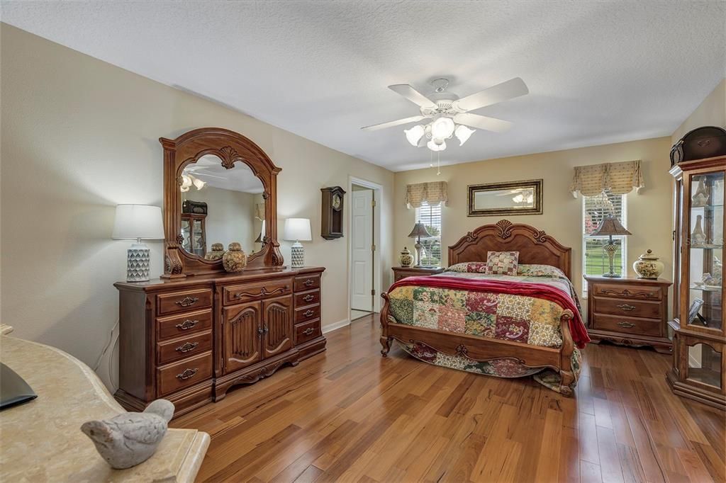For Sale: $434,900 (3 beds, 2 baths, 2543 Square Feet)