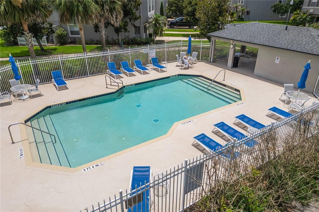 For Sale: $294,000 (2 beds, 2 baths, 1275 Square Feet)