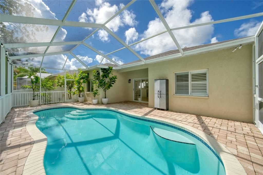 For Sale: $625,000 (4 beds, 2 baths, 1845 Square Feet)