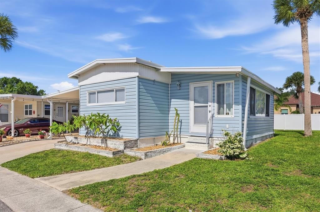 For Sale: $84,900 (2 beds, 1 baths, 684 Square Feet)